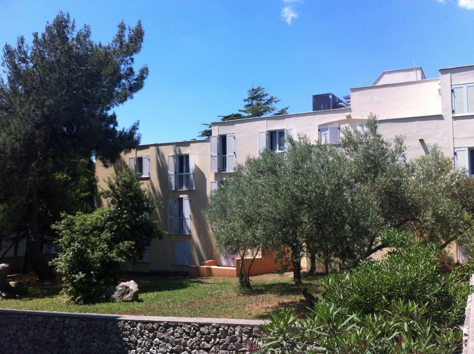 Hotel Lovorka - Drazica Krk Town